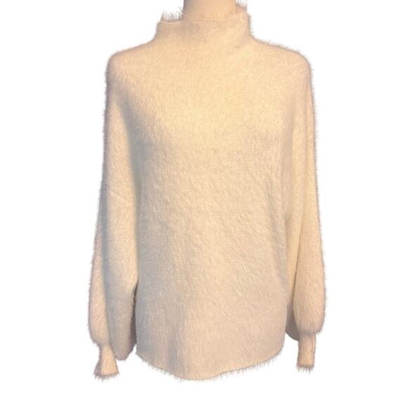 Line & Dot by Revolve Adler Fuzzy Cream Color Sweater. Size Medium - Picture 2 of 9